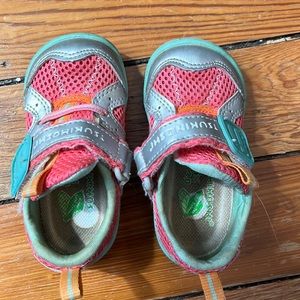 Tsukihoshi water shoes 5.5 GUC